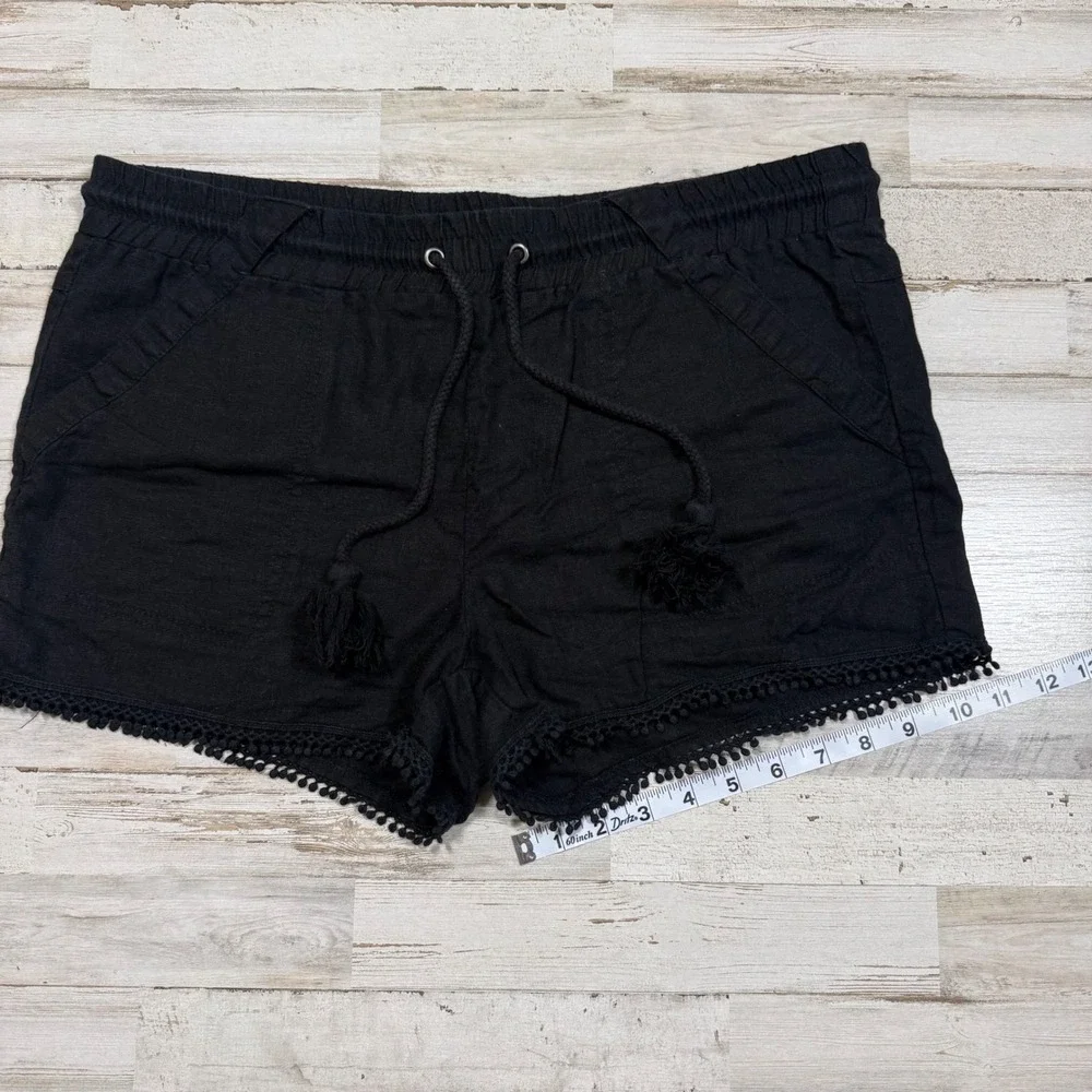 Rewind Black Linen Blend Drawstring Shorts with Crochet Trim Size‎ L - Picture 4 of 8